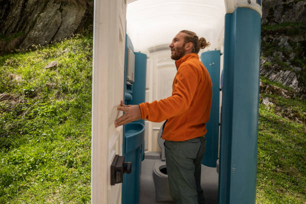 Best Portable restroom trailer rental  in Del Rey, CA